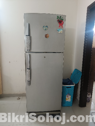 Used Refrigerator -Samsung